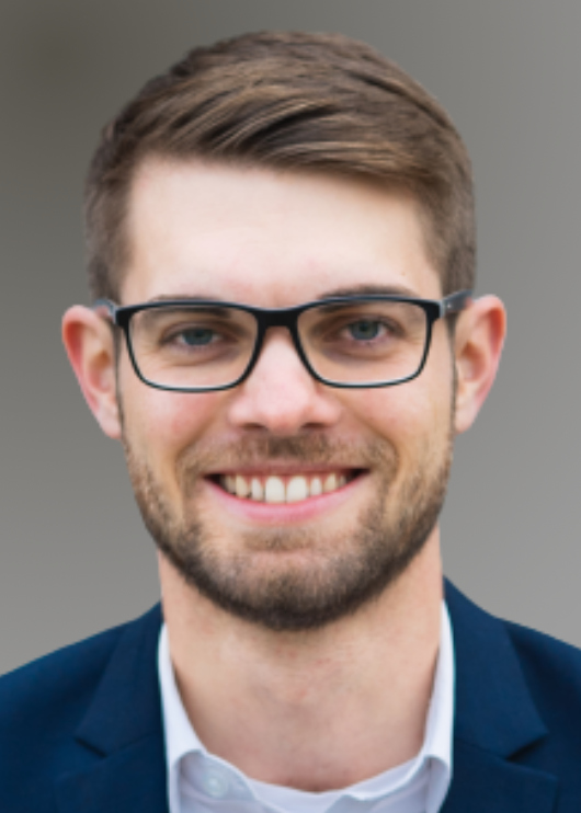 <div class='name'><strong>Standort Süddeutschland</strong></div><div class='task'>Trainings & Workshops, Zusammenarbeit & Kommunikation, Agilität</div> Jakob Löser
